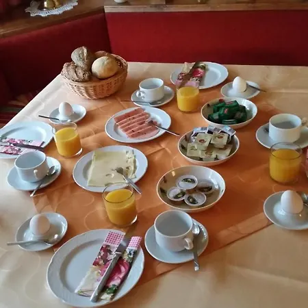 Bed & Breakfast Gaestehaus Marianne Baier Zederhaus