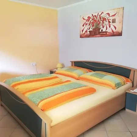 Gaestehaus Marianne Baier לינה וארוחת בוקר זדרהאוס